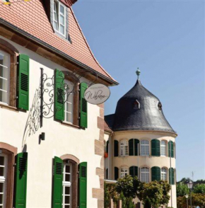 Отель Schlosshotel Bergzaberner Hof  Бад-Бергцаберн